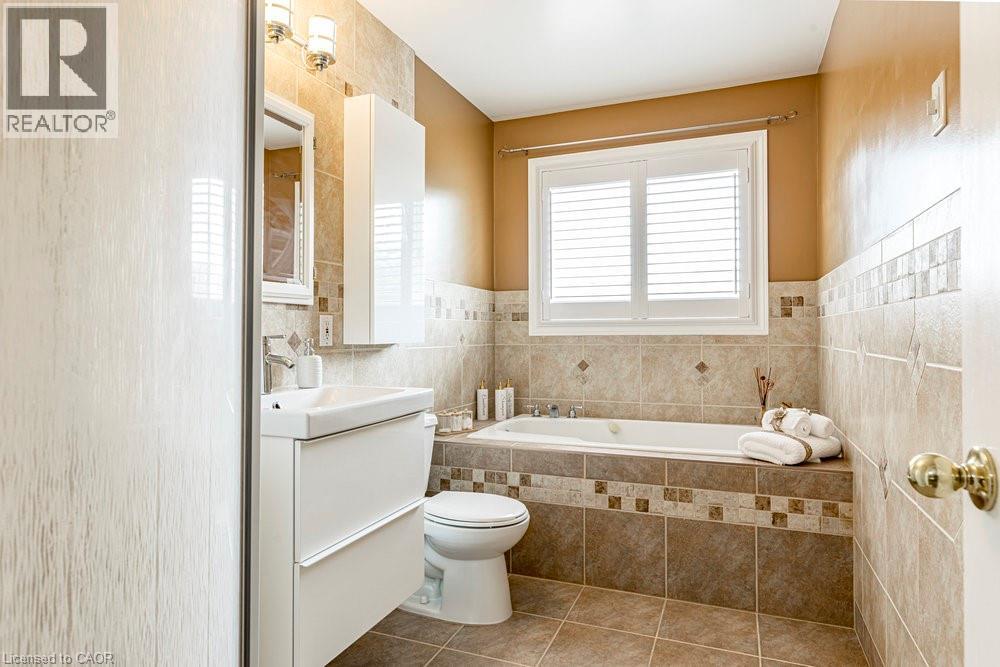 42 Archer Way, Hamilton, Ontario  L0R 1W0 - Photo 29 - 40770217