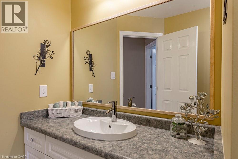 42 Archer Way, Hamilton, Ontario  L0R 1W0 - Photo 39 - 40770217