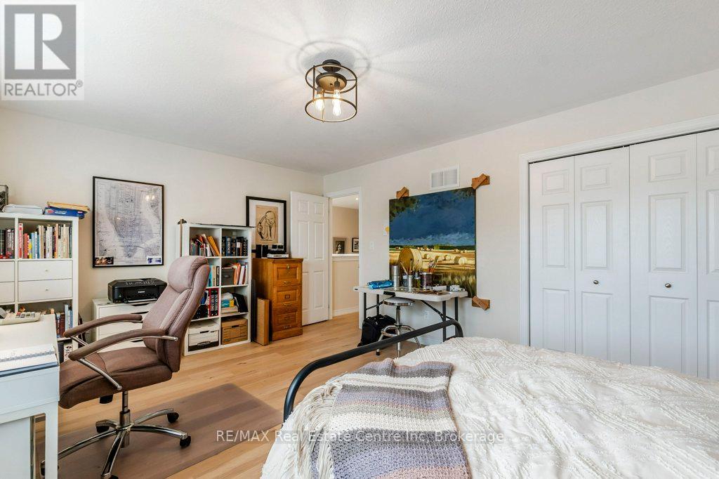 137 Millview Court, Guelph/eramosa, Ontario  N0B 2K0 - Photo 27 - X12433257
