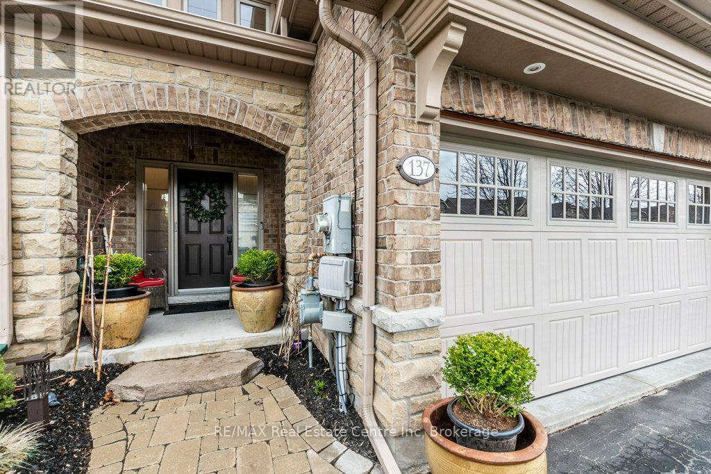 137 Millview Court, Guelph/eramosa, Ontario  N0B 2K0 - Photo 4 - X12433257