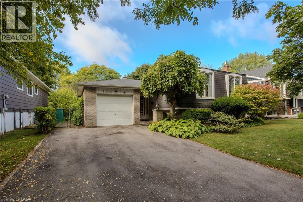 702 FRANCIS Road, Burlington, Ontario