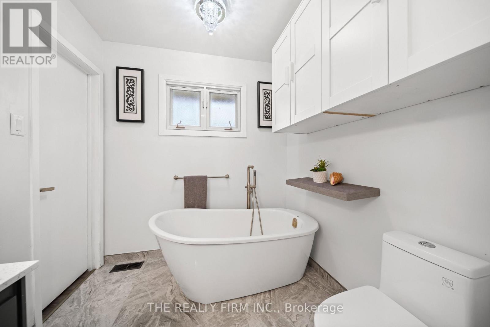 6898 Sunset Road, Central Elgin, Ontario  N6H 1L7 - Photo 18 - X12433251