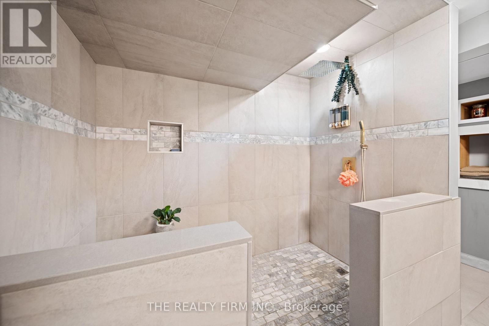 6898 Sunset Road, Central Elgin, Ontario  N6H 1L7 - Photo 35 - X12433251