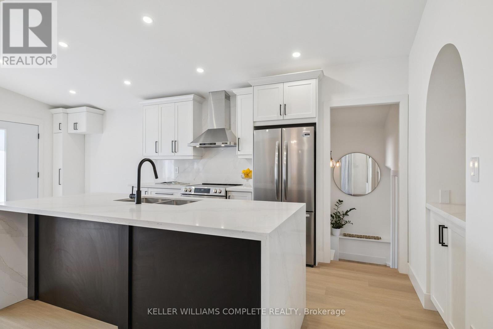 71 Jarrow Road, St. Catharines, Ontario  L2M 1B7 - Photo 12 - X12412295