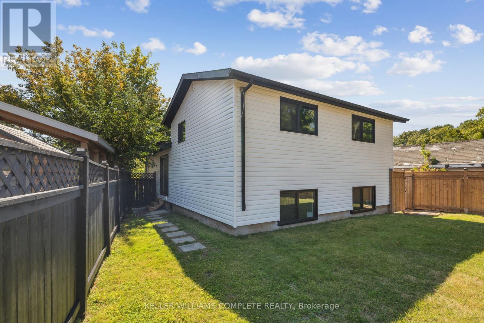 71 Jarrow Road, St. Catharines, Ontario  L2M 1B7 - Photo 32 - X12412295
