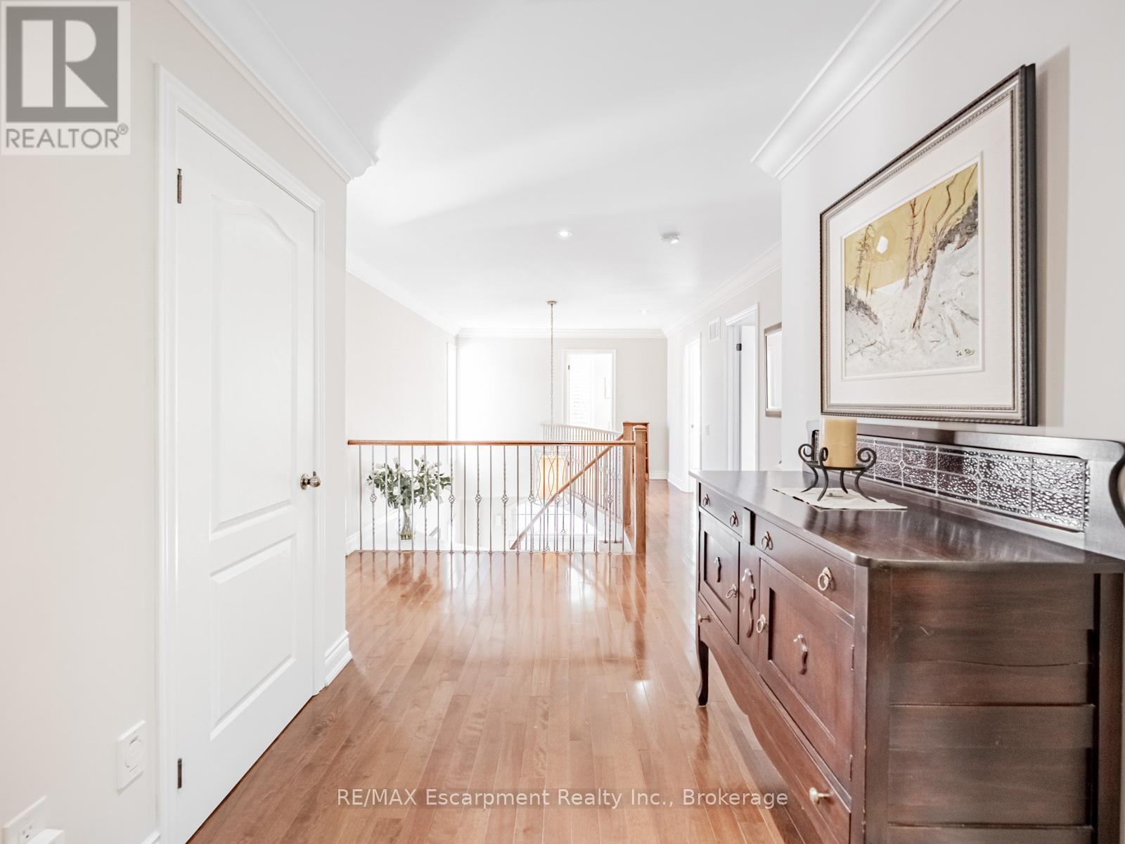 130 Innville Crescent, Oakville, Ontario  L6L 0B8 - Photo 18 - W12433221