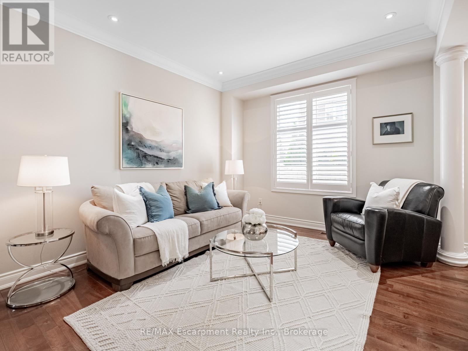 130 Innville Crescent, Oakville, Ontario  L6L 0B8 - Photo 7 - W12433221