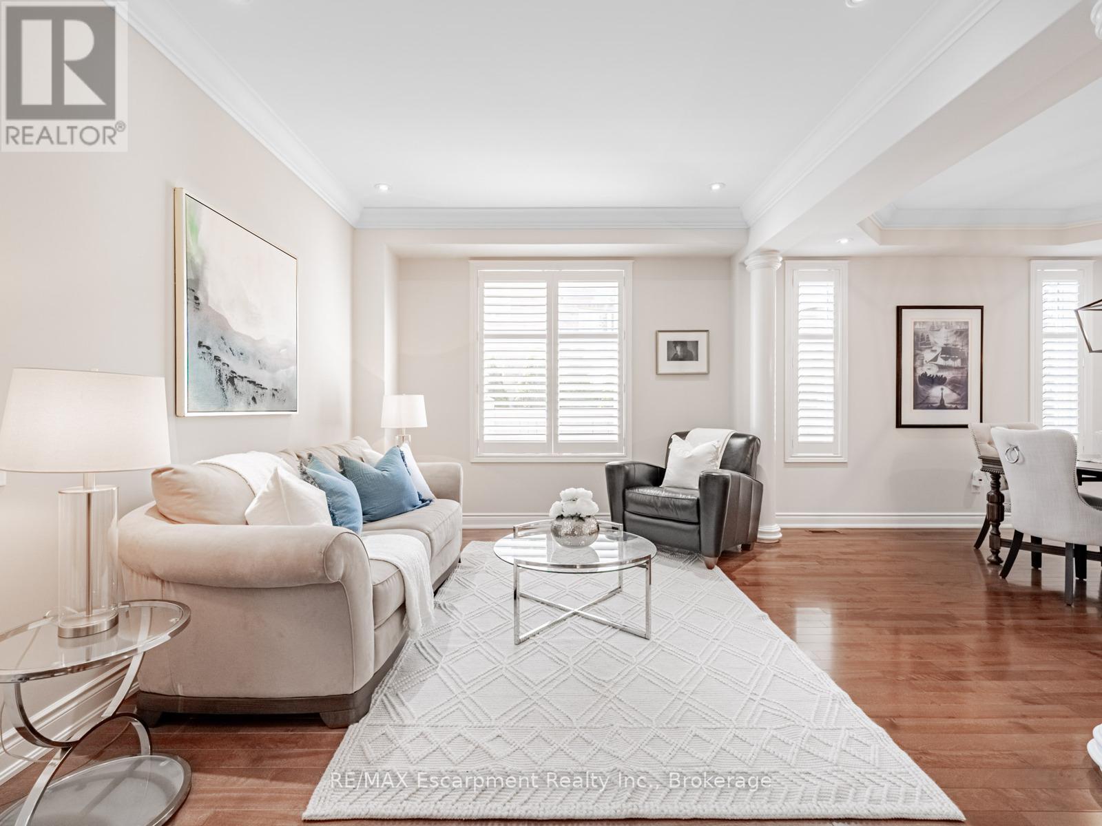 130 Innville Crescent, Oakville, Ontario  L6L 0B8 - Photo 8 - W12433221