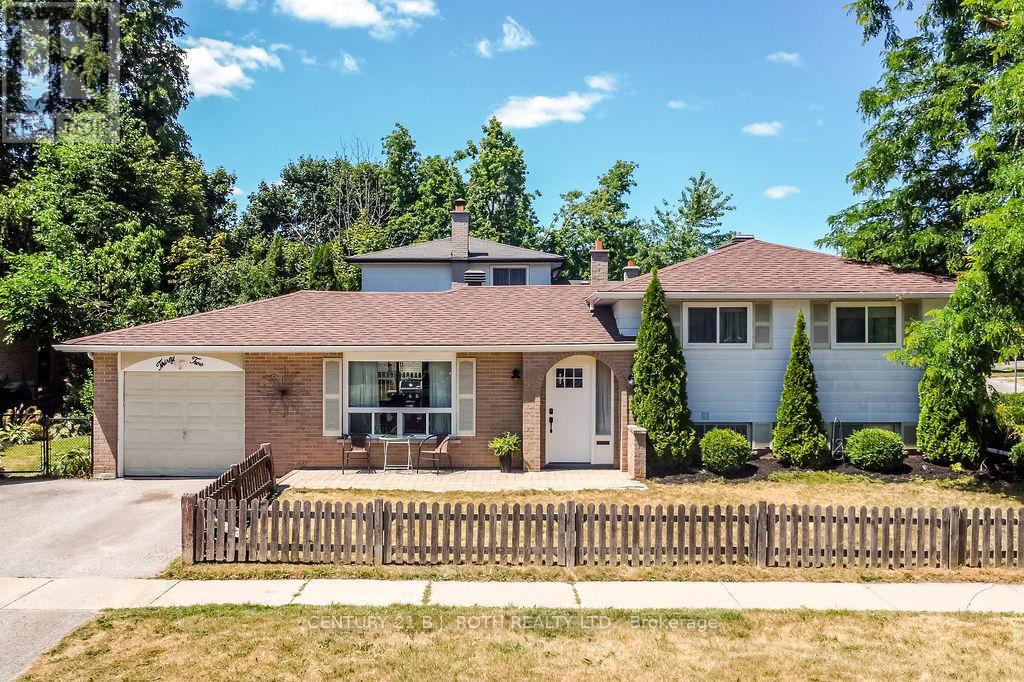 32 LONSDALE PLACE, Barrie, Ontario