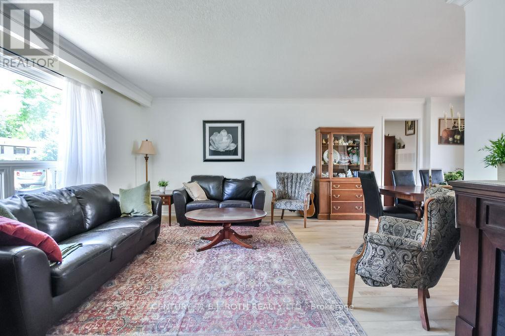 32 Lonsdale Place, Barrie, Ontario  L4M 4J1 - Photo 7 - S12431850