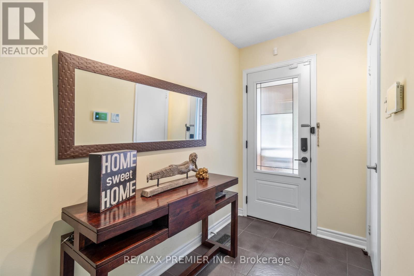 26 Ecclestone Drive, Brampton, Ontario  L6X 3N7 - Photo 5 - W12433189