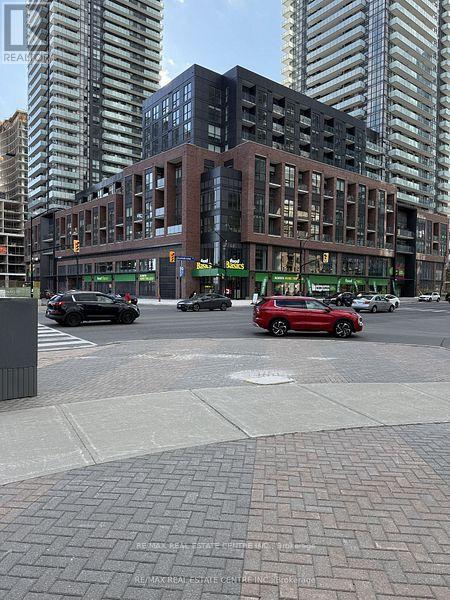 3303 - 430 Square One Drive, Mississauga, Ontario  L5B 0L6 - Photo 2 - W12433201