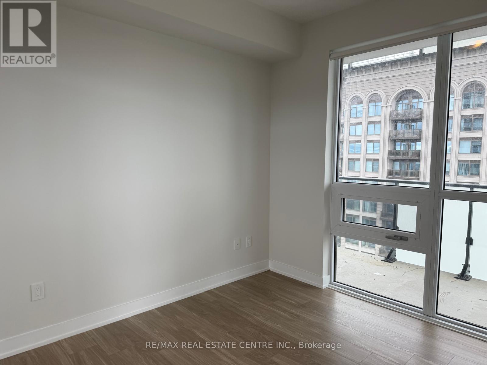 3303 - 430 Square One Drive, Mississauga, Ontario  L5B 0L6 - Photo 25 - W12433201