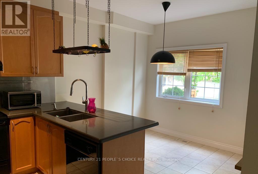 4 - 100 Beddoe Drive, Hamilton, Ontario  L8P 4Z2 - Photo 5 - X12433185