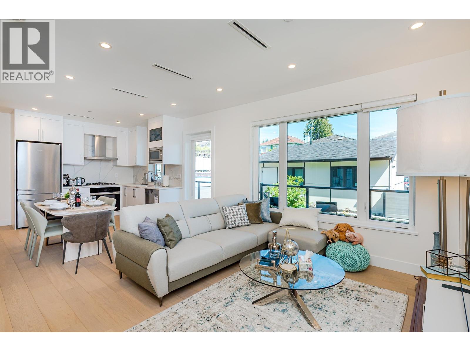 8182 Cartier Street, Vancouver, British Columbia  V6P 4T5 - Photo 2 - R3053083