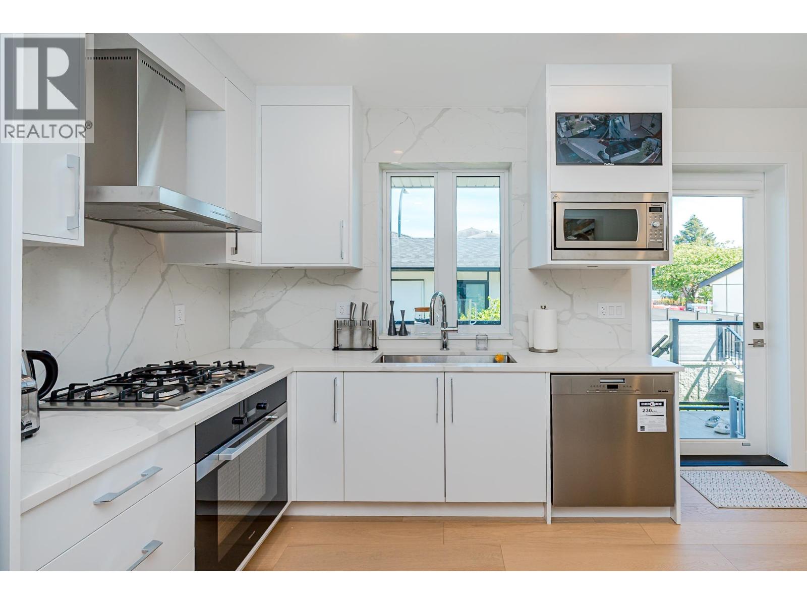 8182 Cartier Street, Vancouver, British Columbia  V6P 4T5 - Photo 8 - R3053083