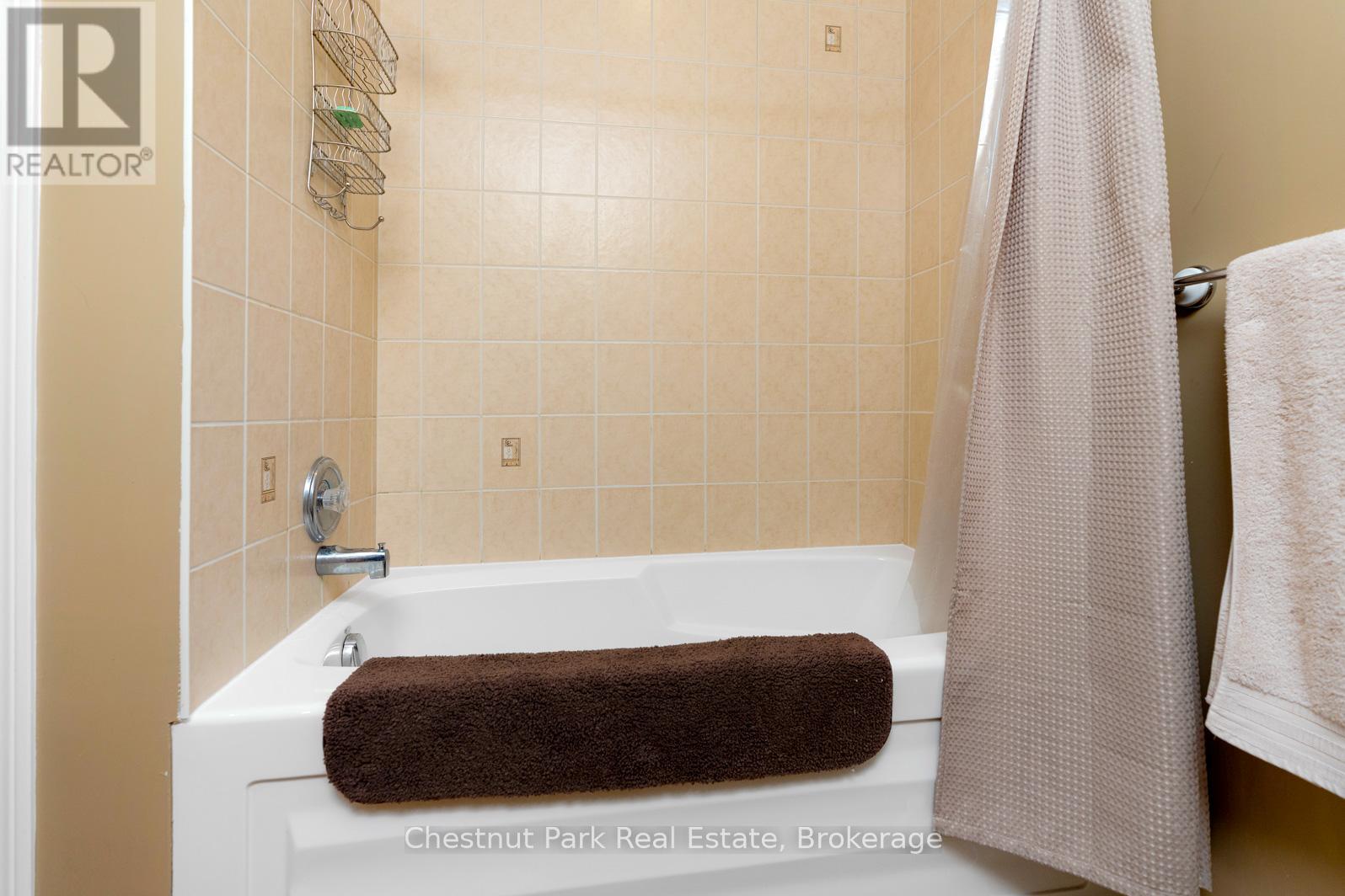 110 Laurie's Court, Blue Mountains, Ontario  L9Y 0L4 - Photo 26 - X12433085