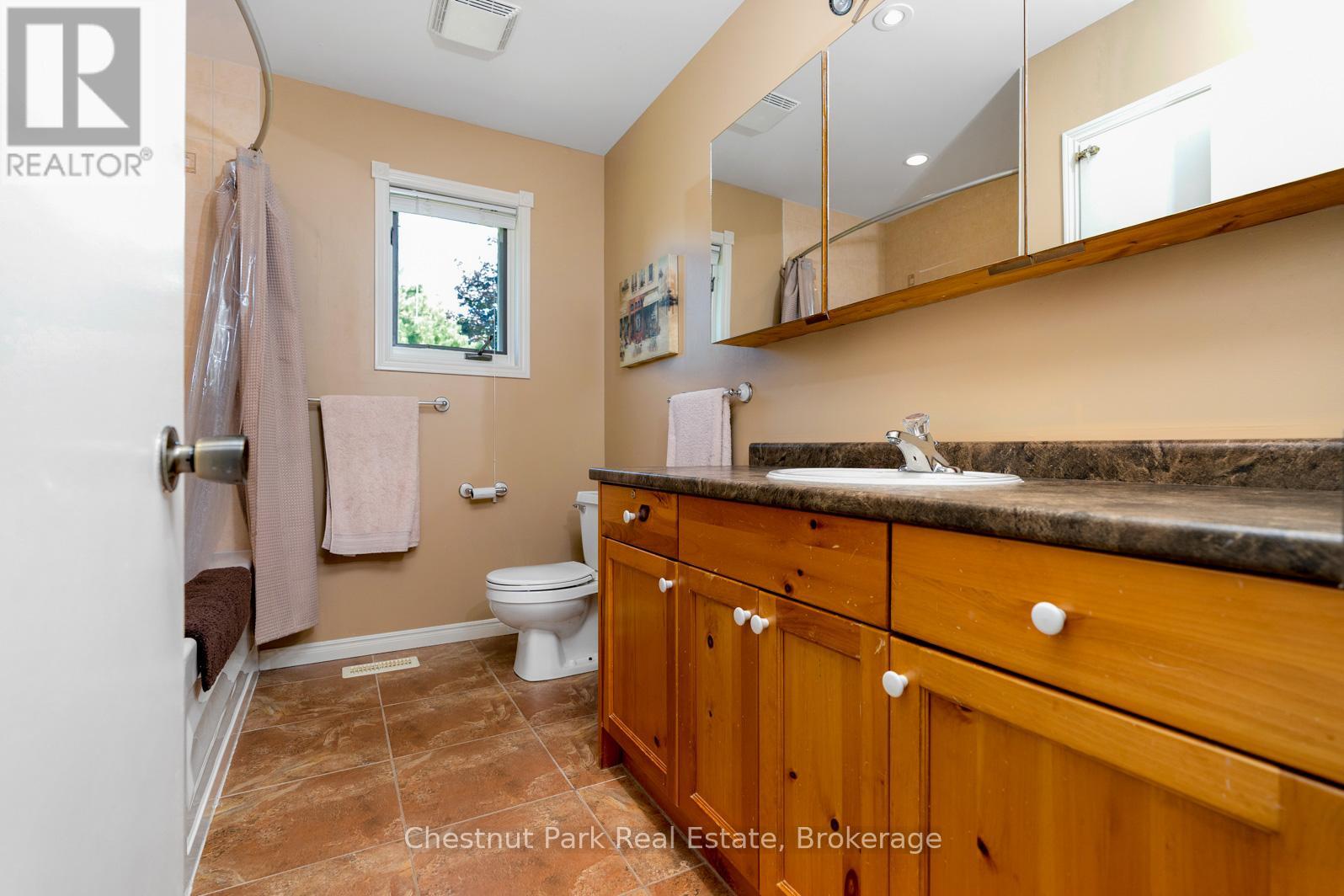 110 Laurie's Court, Blue Mountains, Ontario  L9Y 0L4 - Photo 25 - X12433085