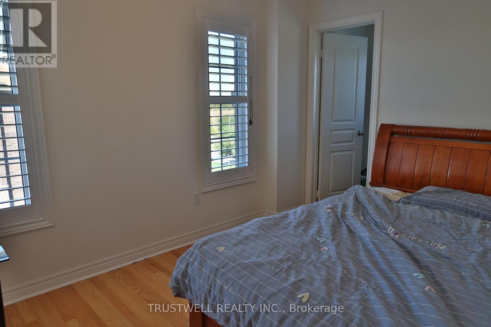 2032 Donald Cousens Parkway, Markham, Ontario  L6B 1J5 - Photo 13 - N12433238