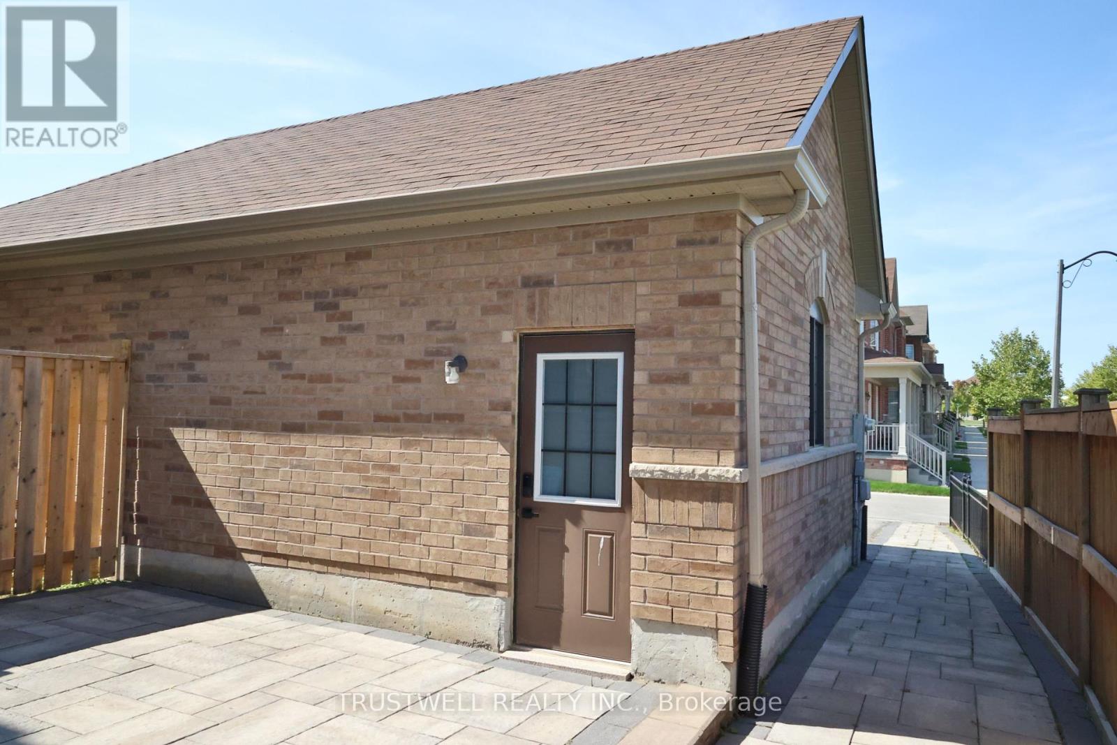 2032 Donald Cousens Parkway, Markham, Ontario  L6B 1J5 - Photo 17 - N12433238