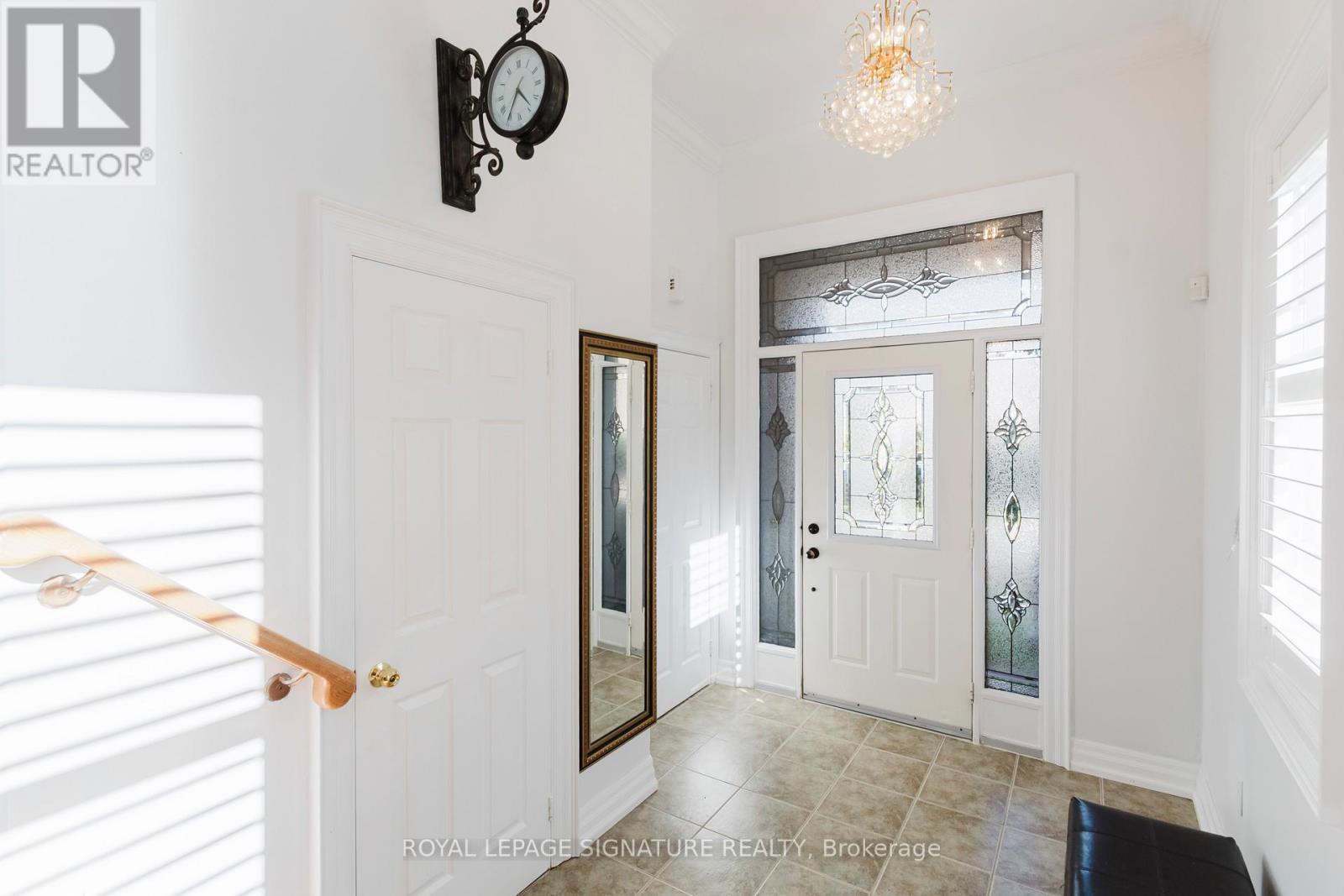 49 Carnoustie Crescent, Richmond Hill, Ontario  L4E 0A2 - Photo 2 - N12433246