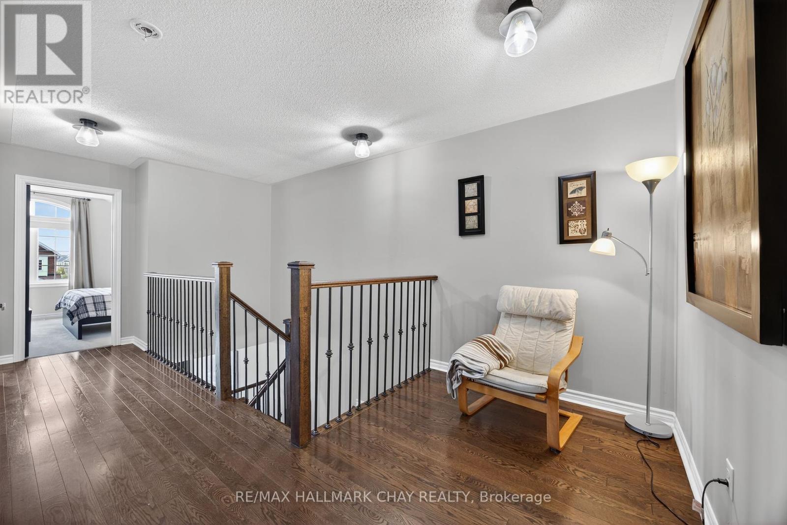115 Collier Crescent, Essa, Ontario  L0M 1B5 - Photo 13 - N12433252