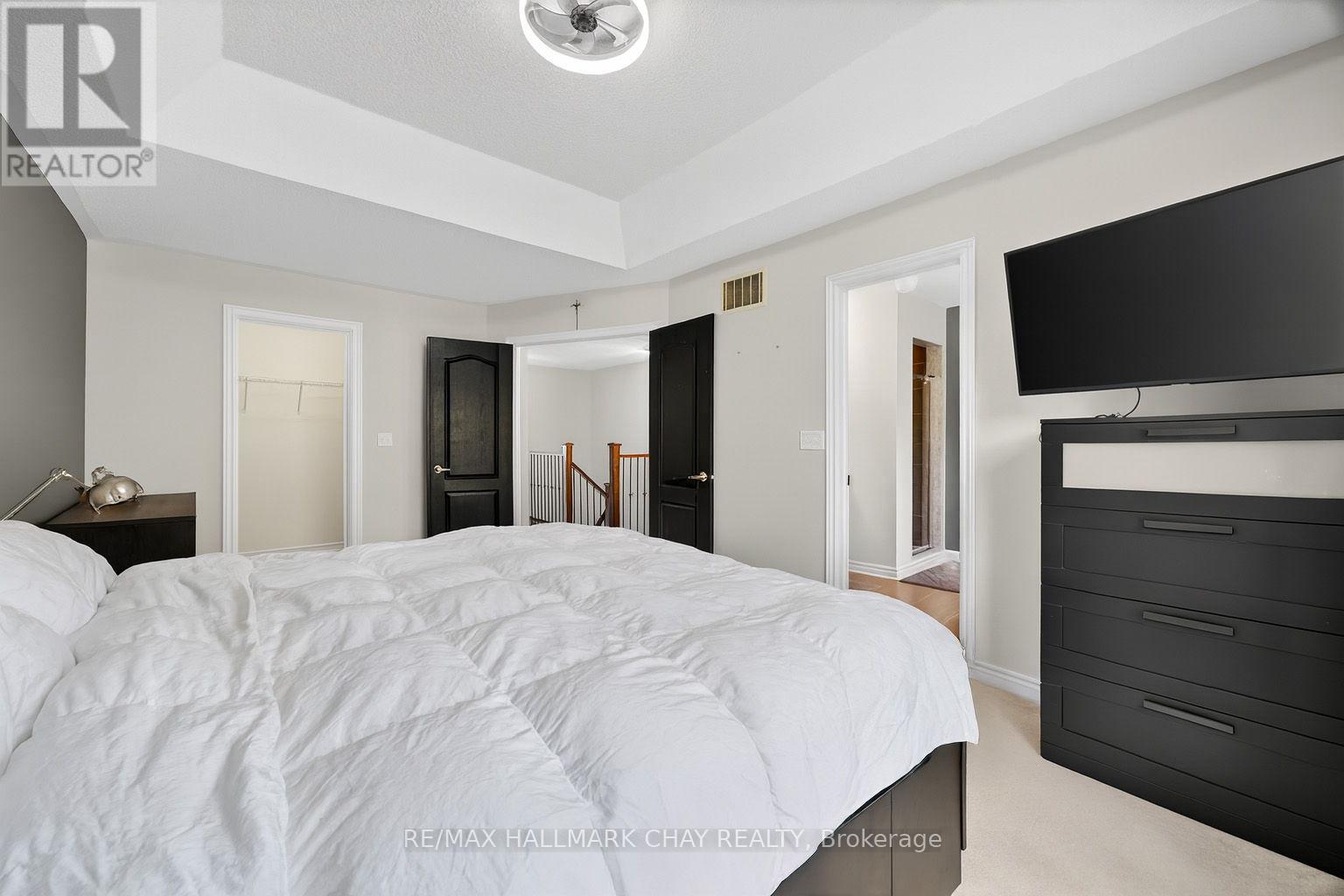 115 Collier Crescent, Essa, Ontario  L0M 1B5 - Photo 15 - N12433252