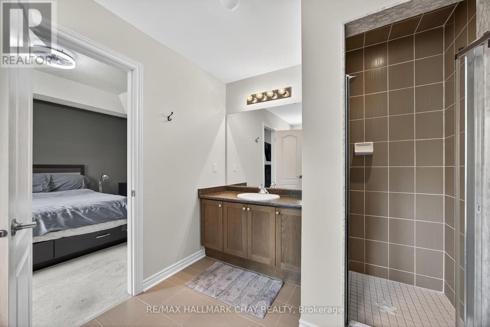 115 Collier Crescent, Essa, Ontario  L0M 1B5 - Photo 17 - N12433252