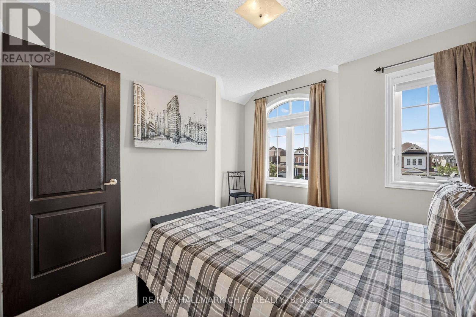 115 Collier Crescent, Essa, Ontario  L0M 1B5 - Photo 19 - N12433252
