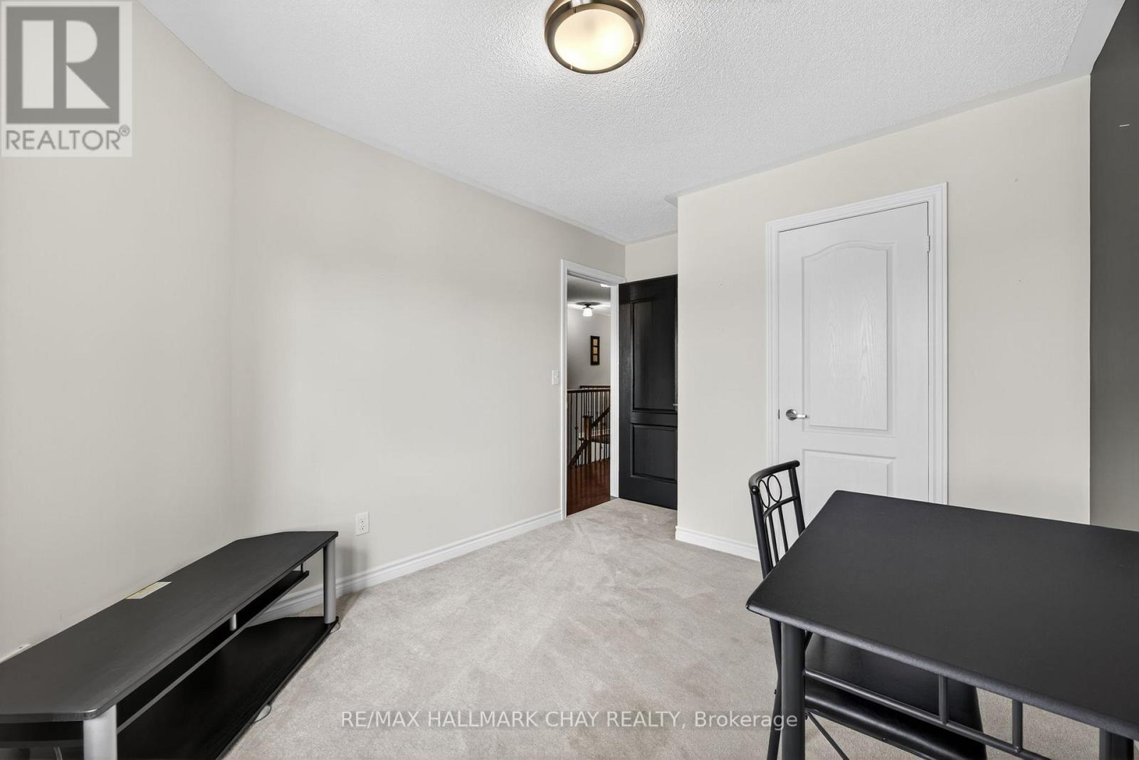 115 Collier Crescent, Essa, Ontario  L0M 1B5 - Photo 22 - N12433252