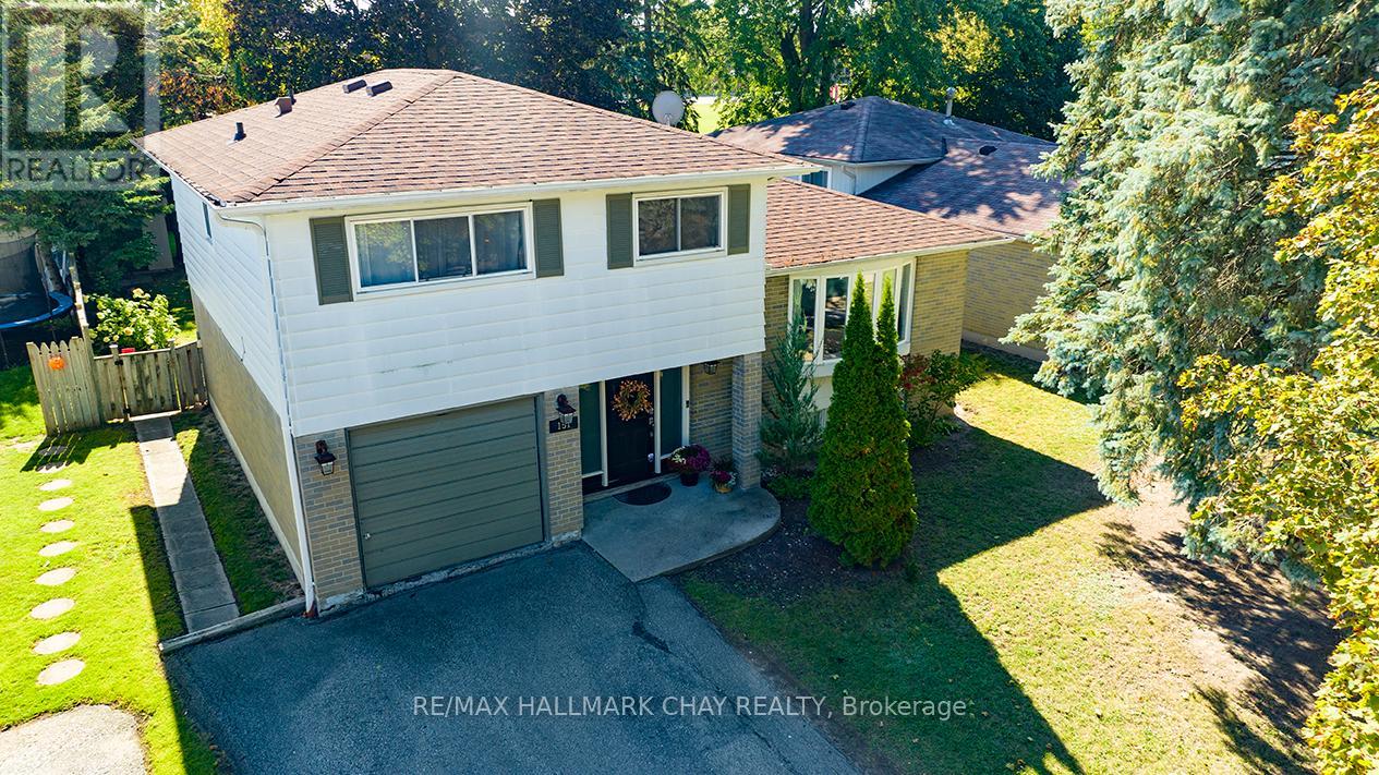 151 ORCHARD HEIGHTS BOULEVARD, Aurora, Ontario