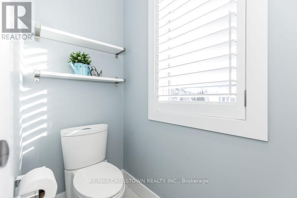 25 Mennill Drive, Springwater, Ontario  L0L 1Y3 - Photo 21 - S12424996