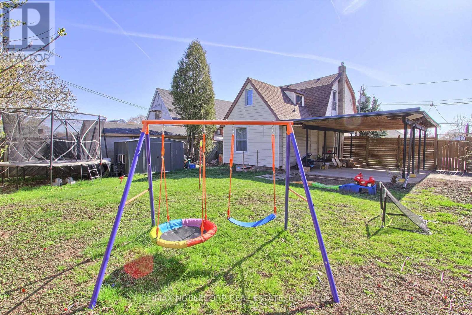 174 East 31st. Street, Hamilton, Ontario  L8V 3P5 - Photo 27 - X12431810