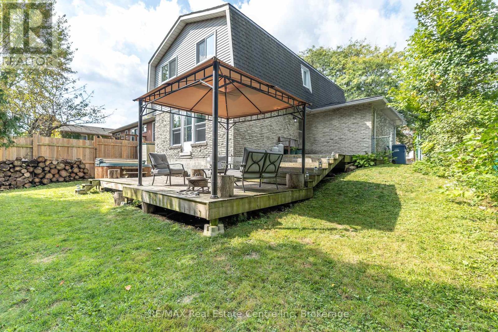 34 Woodridge Drive, Guelph, Ontario  N1H 7E2 - Photo 41 - X12433262