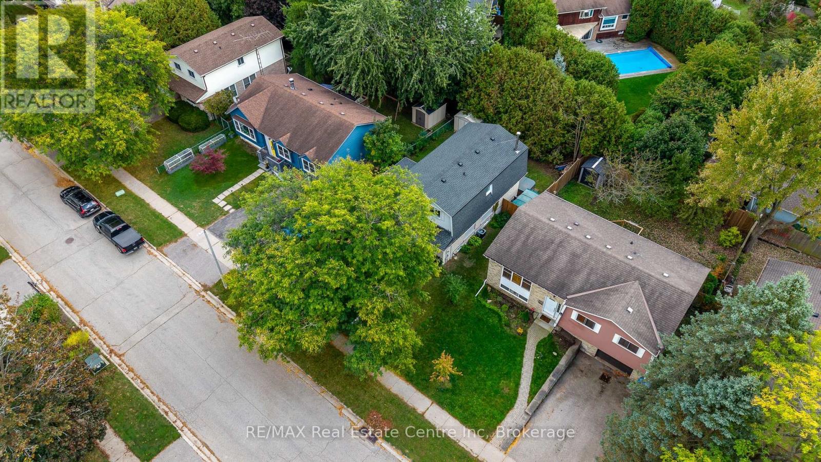 34 Woodridge Drive, Guelph, Ontario  N1H 7E2 - Photo 49 - X12433262