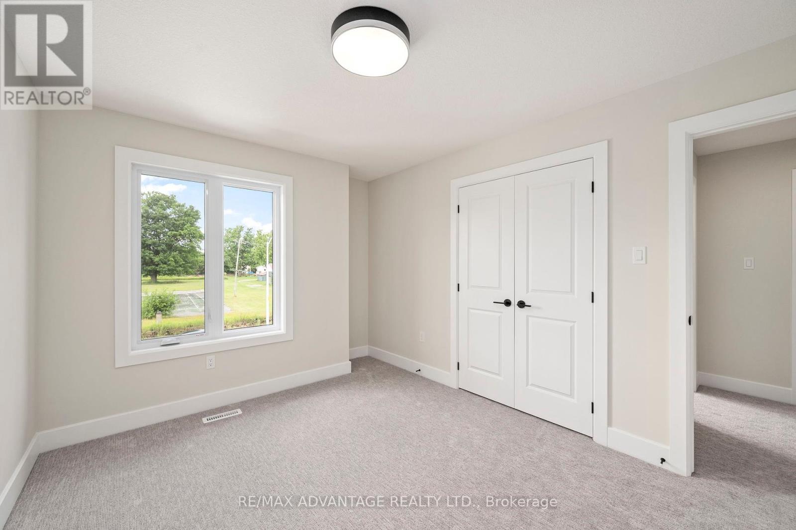 603 Regent Street, Strathroy-Caradoc, Ontario  N0L 1W0 - Photo 14 - X12433277