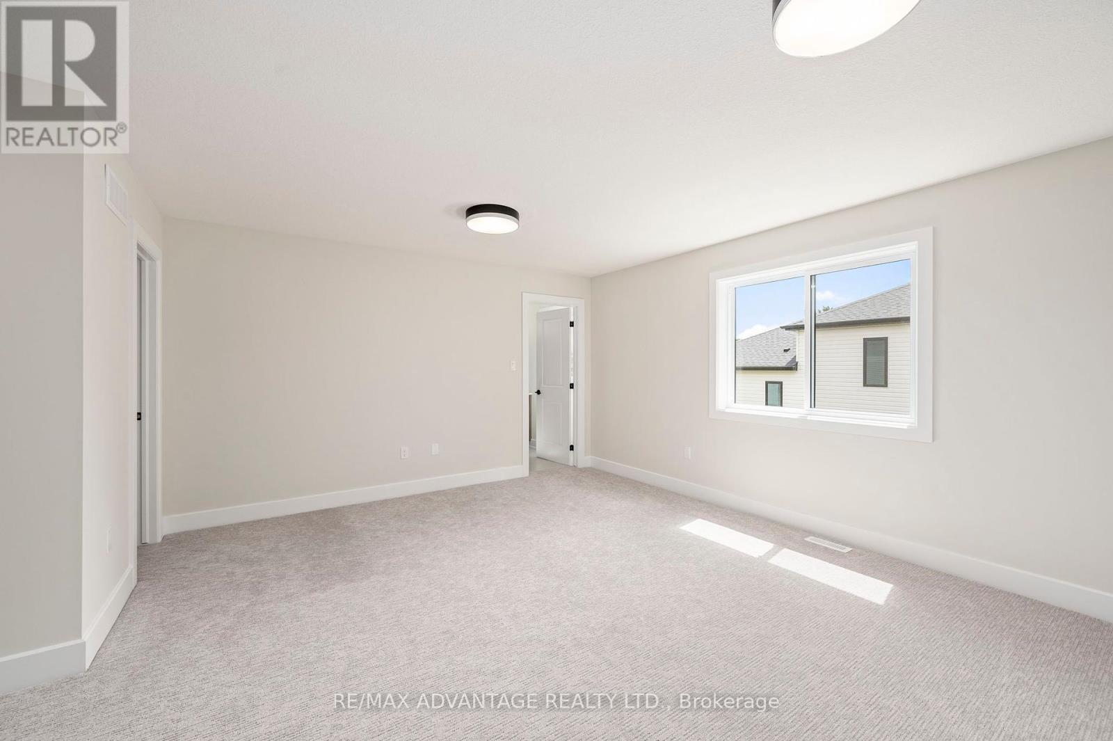603 Regent Street, Strathroy-Caradoc, Ontario  N0L 1W0 - Photo 18 - X12433277