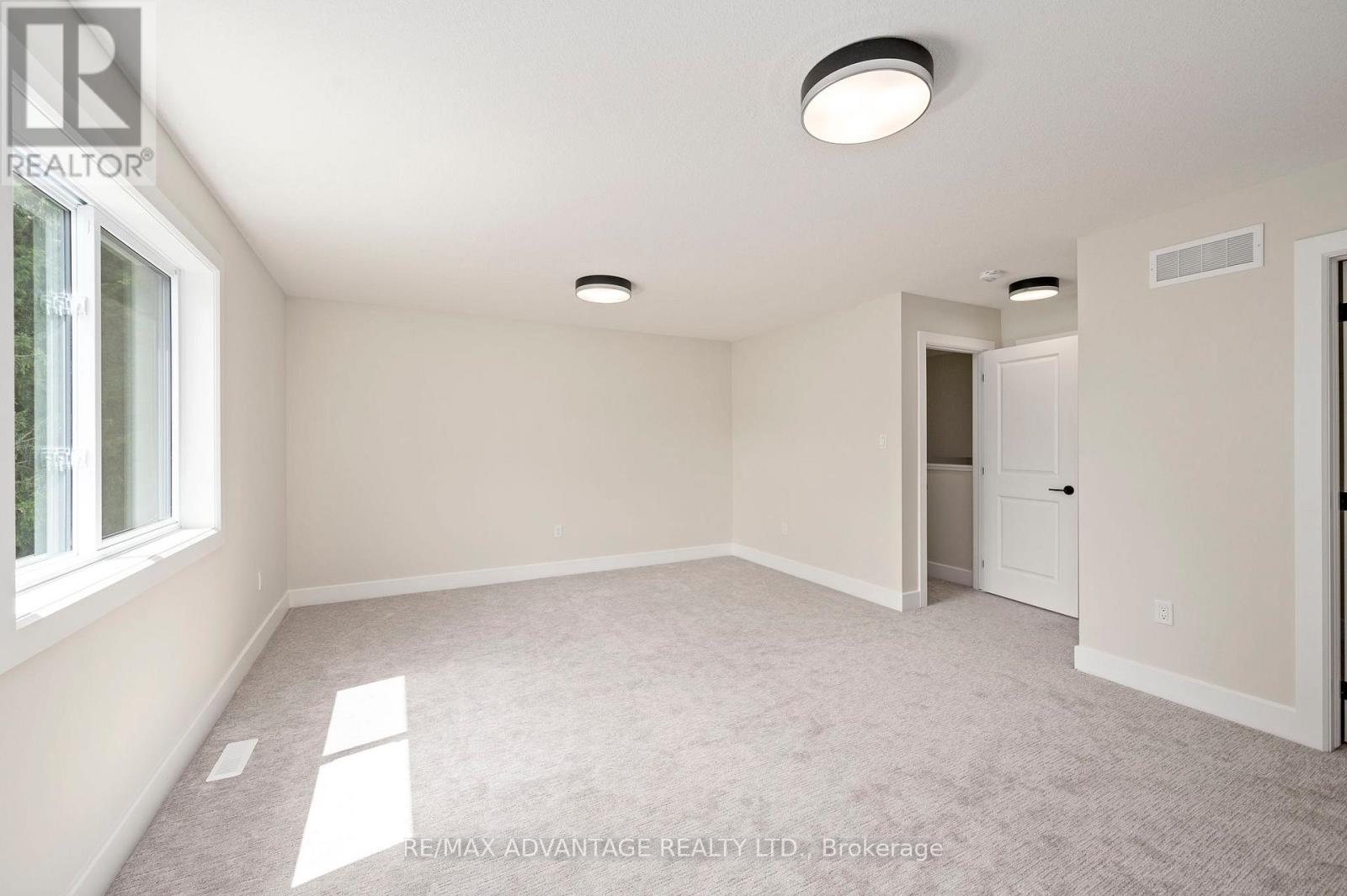 603 Regent Street, Strathroy-Caradoc, Ontario  N0L 1W0 - Photo 21 - X12433277
