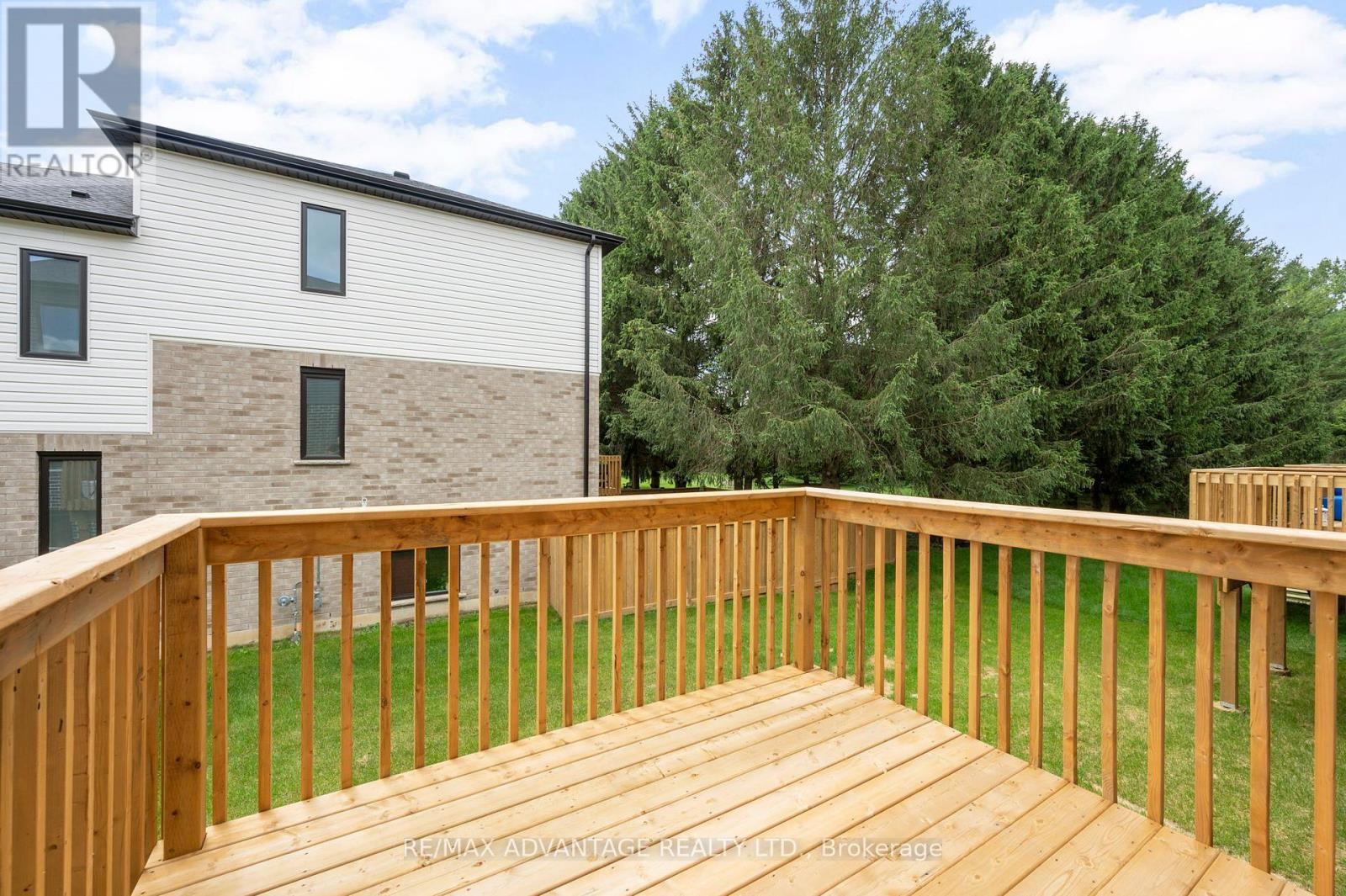 603 Regent Street, Strathroy-Caradoc, Ontario  N0L 1W0 - Photo 27 - X12433277