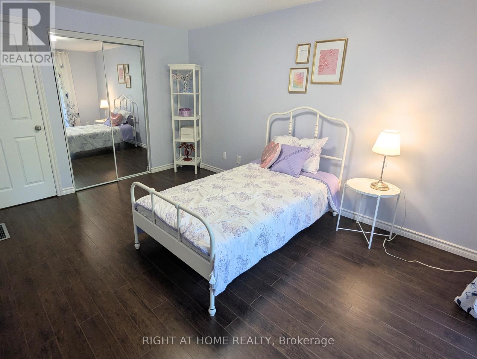 2599 Inlake Court, Mississauga, Ontario  L5N 2M9 - Photo 16 - W12433244