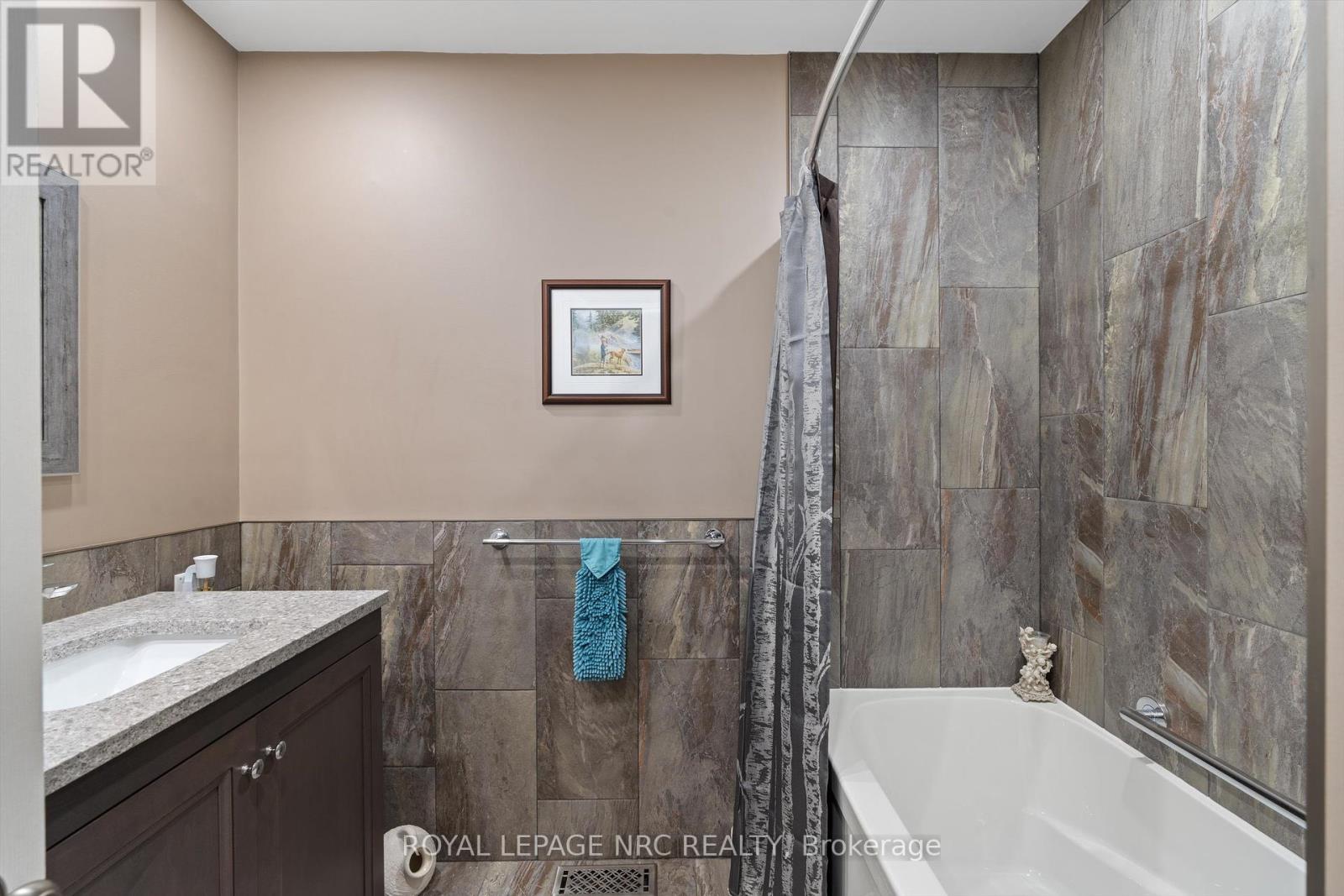52 Thorold Avenue, Thorold (Port Robinson), Ontario  L0S 1K0 - Photo 23 - X12433267