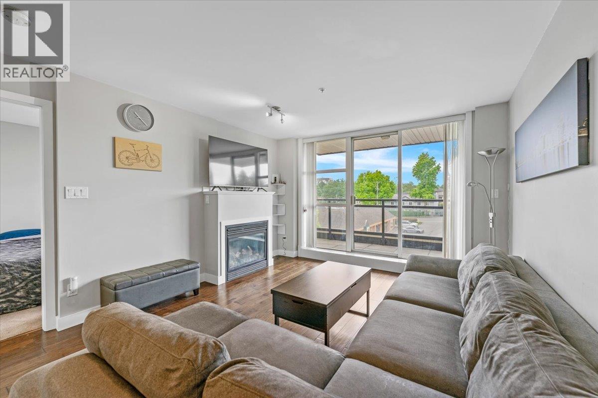 409 3255 Smith Avenue, Burnaby, British Columbia  V5G 0B5 - Photo 1 - R3053364