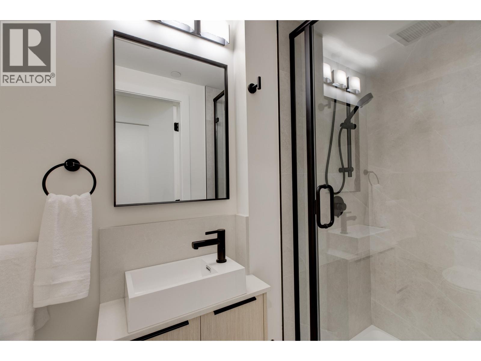 2 339 Keary Street, New Westminster, British Columbia  V3L 3L2 - Photo 22 - R3053381