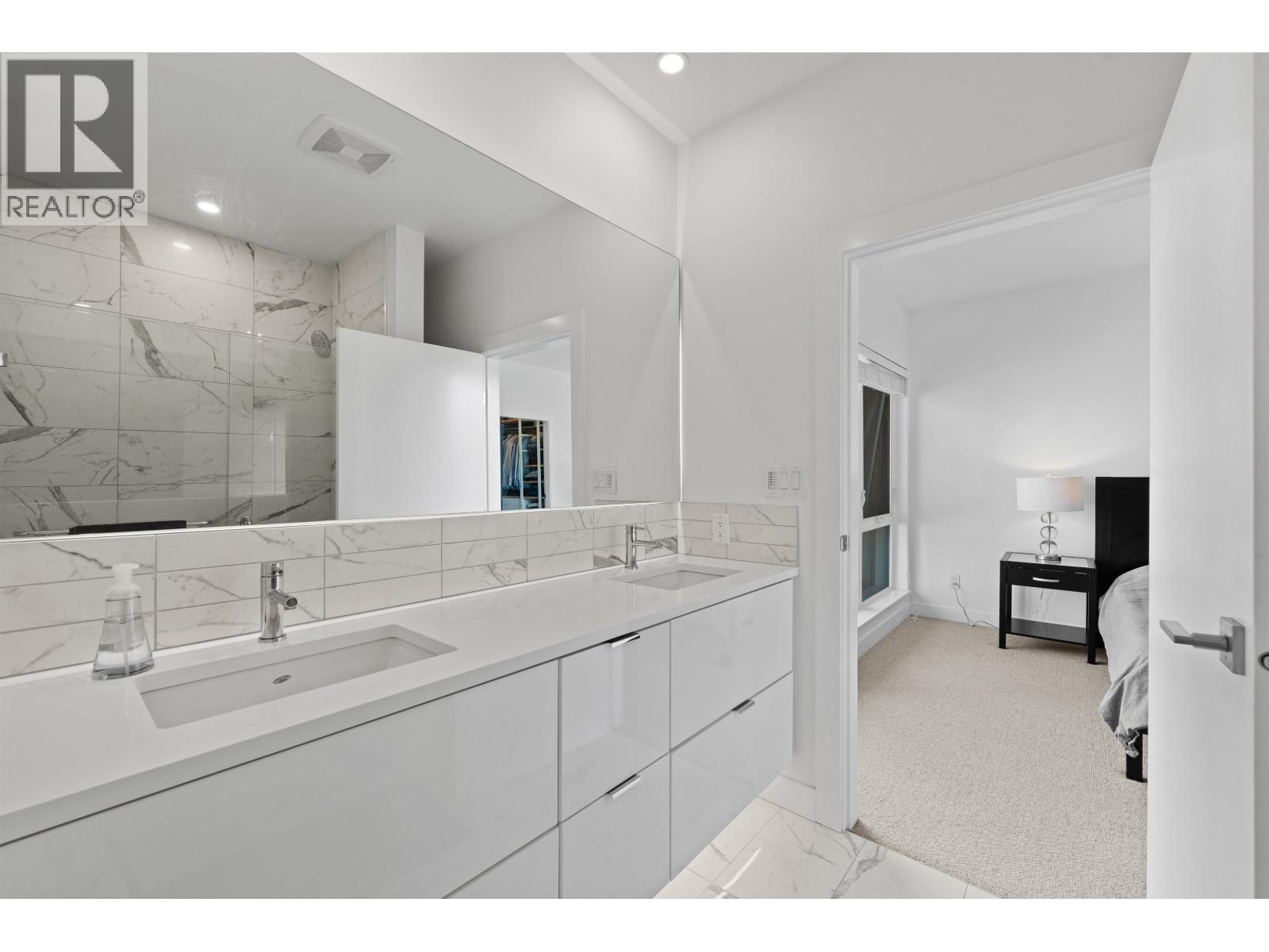 16 3595 Salal Drive, North Vancouver, British Columbia  V7G 0A7 - Photo 16 - R3053383