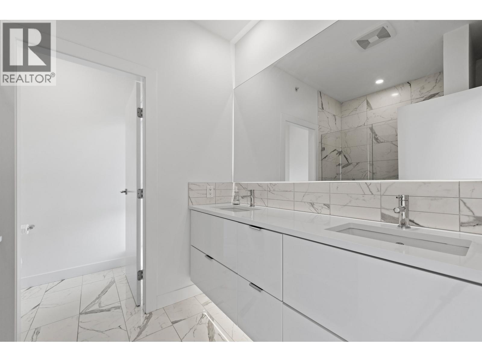 16 3595 Salal Drive, North Vancouver, British Columbia  V7G 0A7 - Photo 17 - R3053383