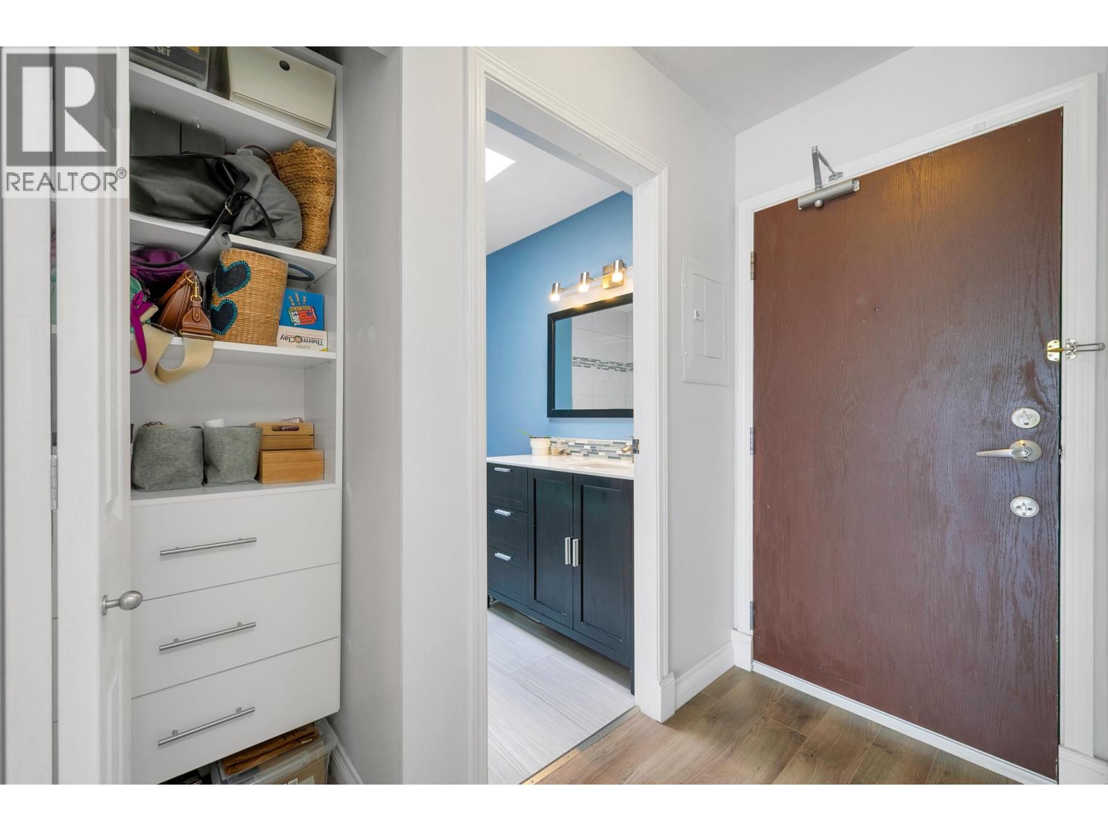 Ph11 418 E Broadway, Vancouver, British Columbia  V5T 1X2 - Photo 17 - R3053392