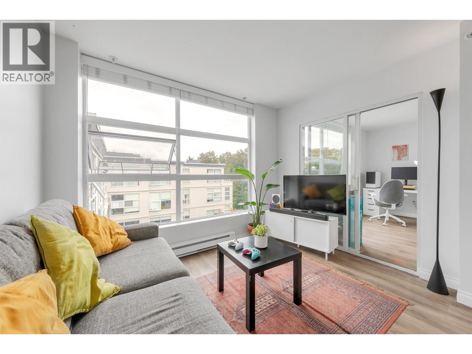 Ph11 418 E Broadway, Vancouver, British Columbia  V5T 1X2 - Photo 9 - R3053392