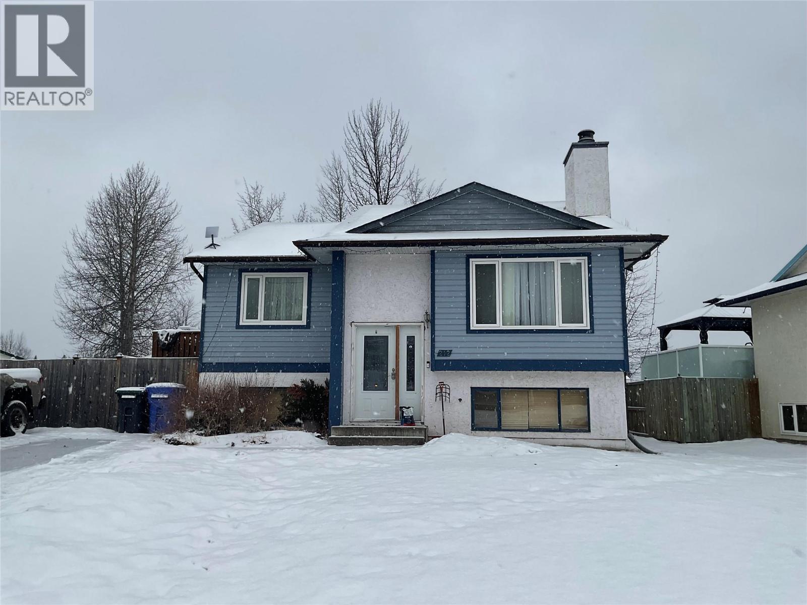 212 Spruce Avenue, Tumbler Ridge, British Columbia
