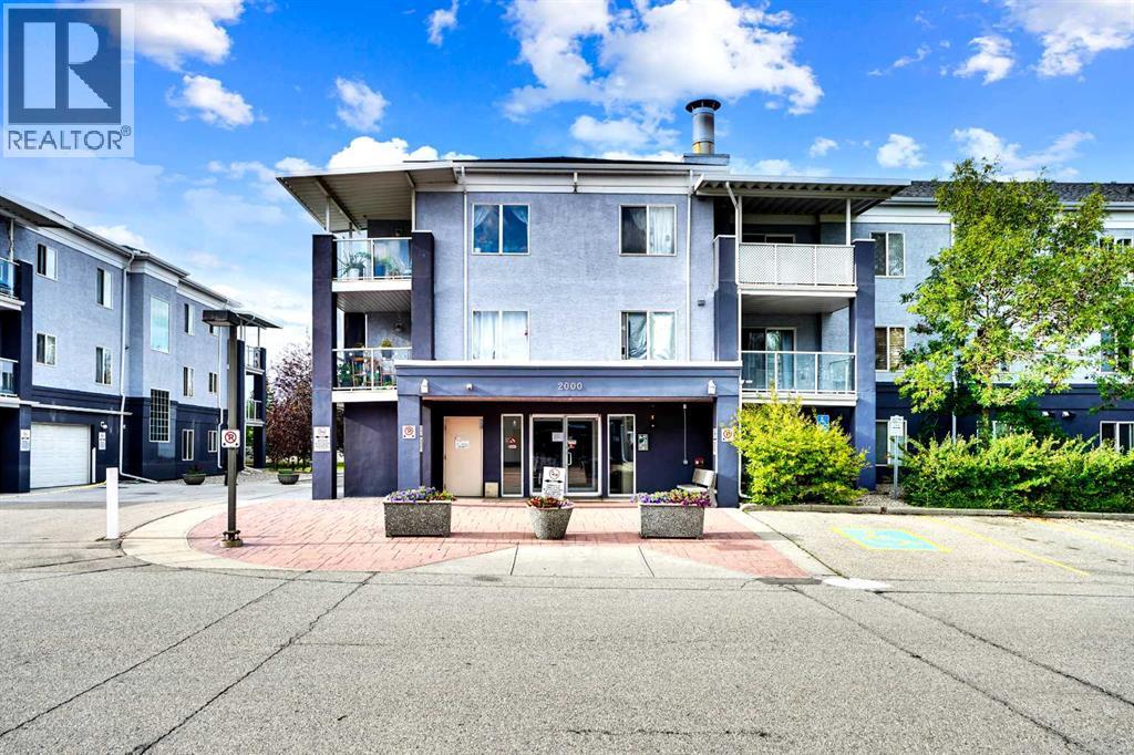 Property at 2206, 2280 68 Street NE image 3