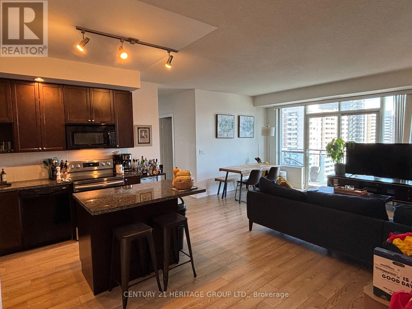2104 - 28 Linden Street, Toronto, Ontario  M4Y 1V6 - Photo 12 - C12426814